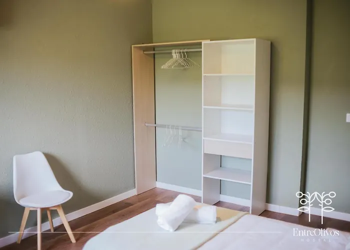 Entreolivos Guest house 4*